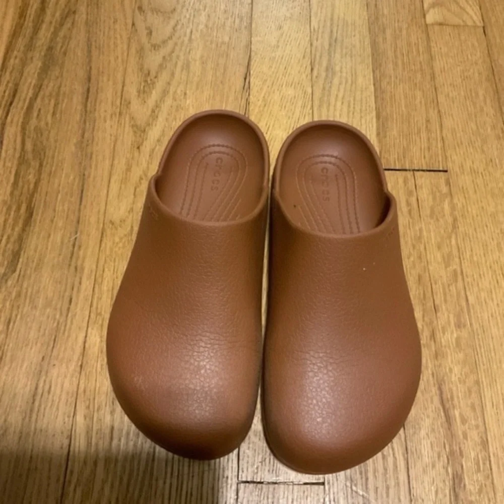 CROCS Kids Tan Slippers